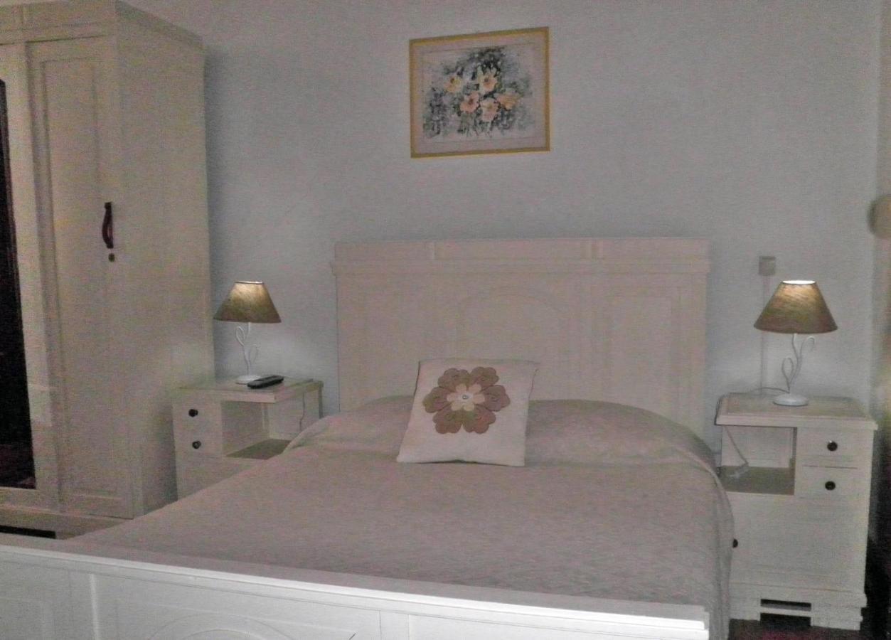 Pensao Flor De Coimbra Hotel Room photo